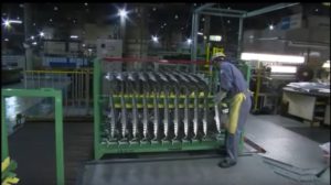 マツダ期間工プレス工程12