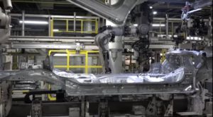 マツダ期間工宇品工場車体1