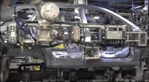 マツダ期間工宇品工場車体1