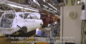 日産ノート組み立て4